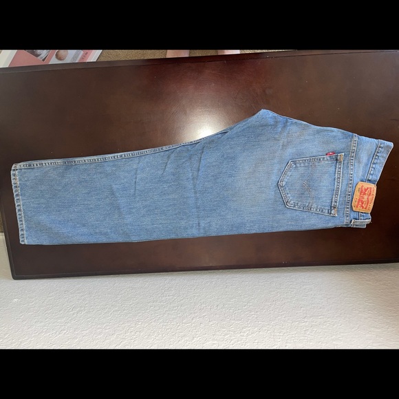 Levi’s 569 36x32 - Picture 2 of 3